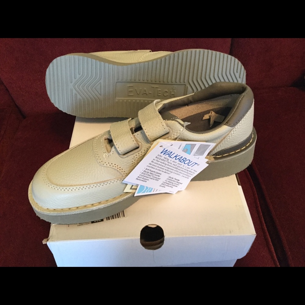 Men’s Leather Walkabout Shoes